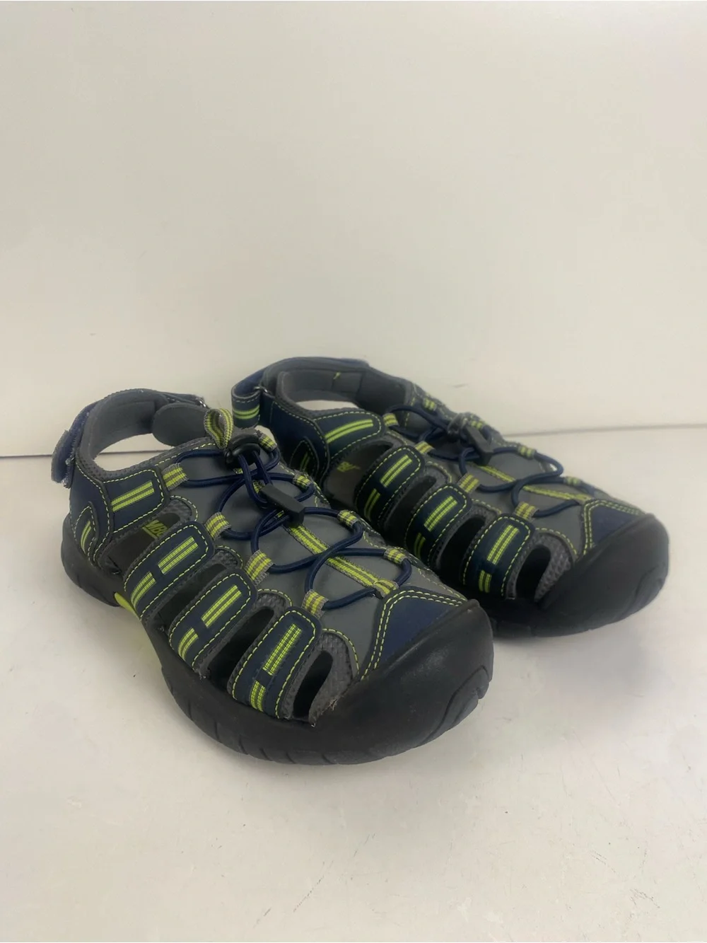 KHOMBU Dillon Gray Green Outdoors Water Hiking Shoes Size 4